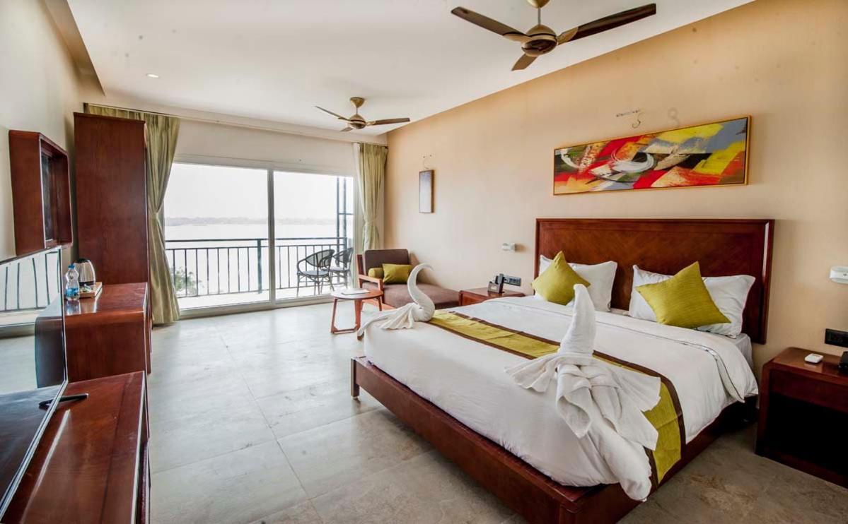 Hotel Sonar Bangla Taki Hasnabad Eksteriør billede